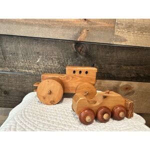 VINTAGE WOODEN‎ HANDCRAFTED  TOYSHANDMADE COLLECTABLE